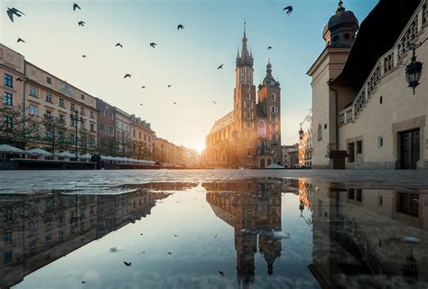 Краков (krakow) — это замечательный исторический город на юге польши, живописно расположенный на реке висла. 8 Astonishing Facts about Krakow Old Town