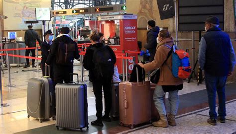 La novità principale è che i parrucchieri saranno chiusi in zona rossa. Nuovo Dpcm, entrerà in vigore venerdì 6 novembre: il motivo | Virgilio Notizie