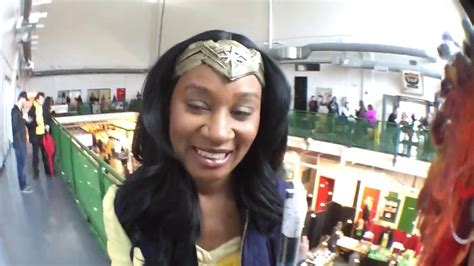 U Of M Wonder Woman Vs Crazy Mark At Flint Comix Con Youtube