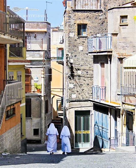 Ecco il video in cui vi mostro lo splendido borgo di randazzo :)paese situato tra il parco dell'etna il parco fluviale dell'alcantara e il parco dei nebrodi. Reisebericht Sizilien - die schönsten Orte am Ätna ...