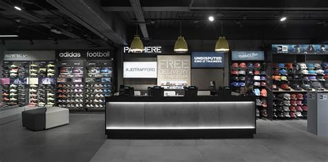 Find the nearest jd sports store in exeter. JD Sports Flagship Store Trafford Centre, Manchester | ROC ...
