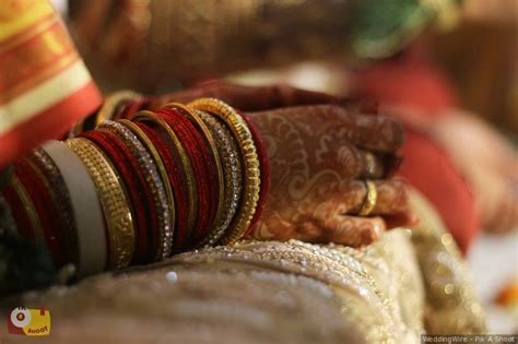 9 Traditional Bridal Gold Bangles That Add A Tinkle To Most Weddings