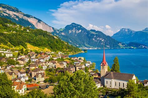 Guarda i principali canali televisivi della svizzera disponibili online in diretta streaming, in maniera semplice e gratuita. Il costo della vita in Svizzera: tutto quello che devi ...