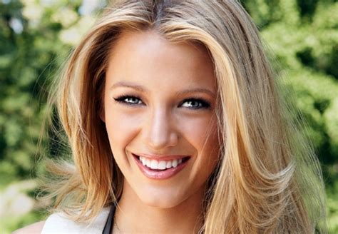 Blake lively)‏ هي ممثلة وعارضة أزياء أمريكية من مواليد 25 أغسطس 1987. أيقونة الموضة بليك ليفلي على موعد مع الجمهور لأول مرة في دبي