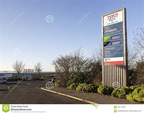 Tesco Extra Main Entrance Editorial Image Image Of Groceries 102112280