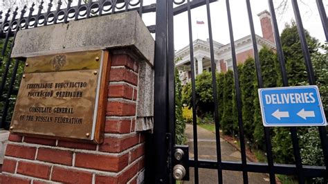 Closure Of Seattle Russian Consulate Frustrates Travelers