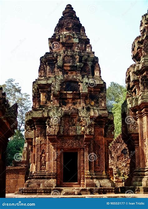 Angkor Wat Beautiful Carvings Bas Reliefs Of Banteay Srei Temple