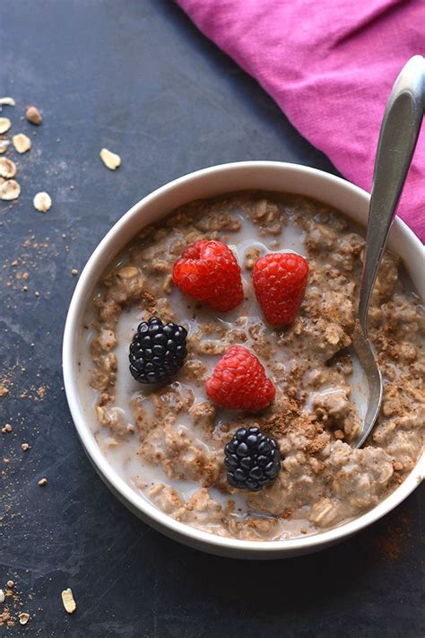 We love how overnight oats seem to keep the integrity of the oat intact, helping to avoid that gummy texture that cooked versions sometimes take on. High Protein Chocolate Oatmeal {GF, Low Calorie} - Skinny Fitalicious®