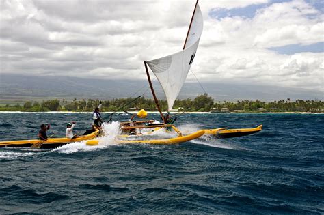 Team Hui Nalu Canoe Club Hawaiian Sailing Canoe Association Hsca