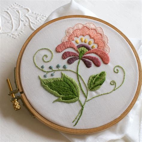 Embroidery Roses Crewel Embroidery Jacobean Embroidery Crewel