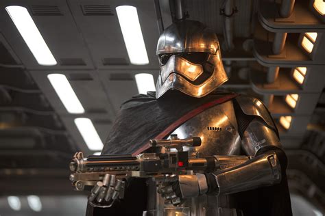 Captain Phasma In Star Wars Hd Movies 4k Wallpapers Images Backgrounds Photos And Pictures