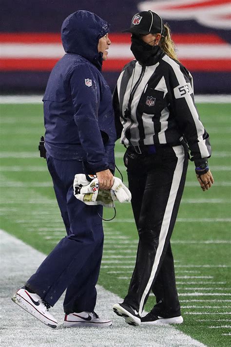 Meet Sarah Thomas Nfls First Woman Referee To Work Super Bowl