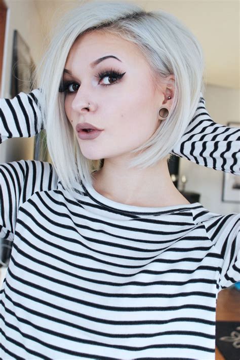 Ewelinakurkinen On Tumblr Short White Hair Blending Gray Hair Short