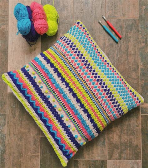 Publicado por marylour en 7:55. Cojin decorativo | Tejidos a crochet, Croché, Cojines ...
