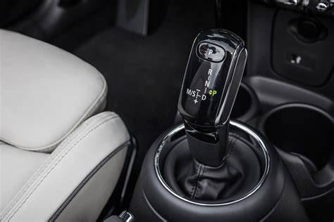 2020 Mini Cooper Hardtop Review Trims Specs Price New Interior