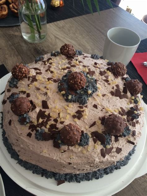 Ferrero rocher kuchen von hxenzauber. Ferrero - Rocher - Torte von bluemoon25 | Chefkoch