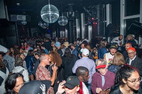 8 Best Nightclubs In Nyc— Loosies Le Bain The Blond House Of Yes Nebula