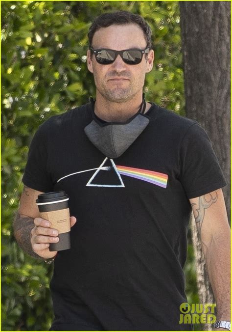 Brian Austin Green Visits Same Coffee Shop Wife Megan Fox Stopped By With Machine Gun Kelly