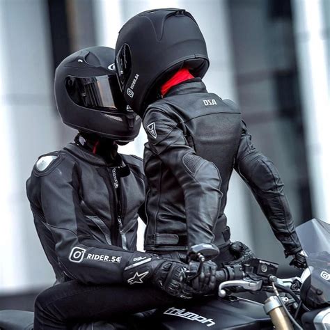 Gorgeous Motorcycle Photography Motorcyclephotography Biker Couple Bike Couple Motorcycle Girl