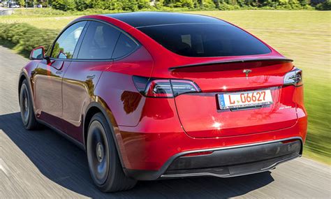 Neues Tesla Model Y 2020 Erste Testfahrt Autozeitungde