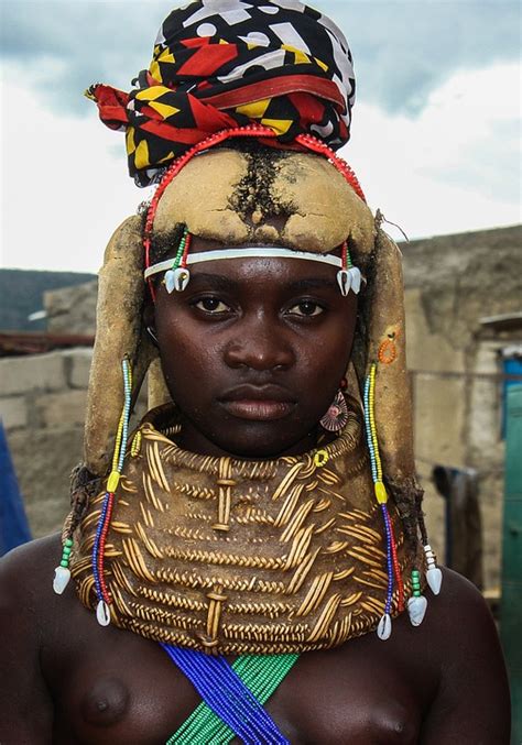 Young Mumuila Vrouw · Gratis Foto Op Pixabay