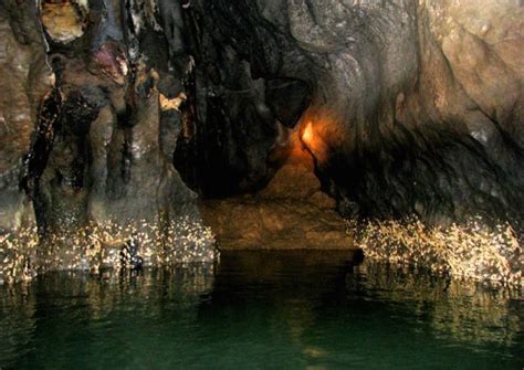 10 Famous Underground Caves In The World Page 4