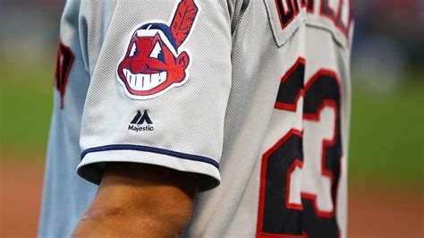 The indians compete in major league baseball (mlb) as a member club of the american league (al). Reporte: Cleveland Indians cambiarán de nombre tras 105 ...