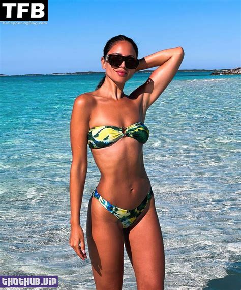 Best Eiza Gonzalez Displays Gorgeous Body In Sexy Tiny Bikinis 8 Photos