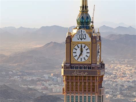 The Makkah Clock Tower Vista Media And Design