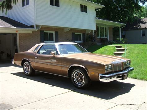 1977 oldsmobile cutlass supreme brougham for sale by affordable classics motorcars. gold 76 cutlass supreme with a t-top. MY CAR MOFOS. | Cars ...