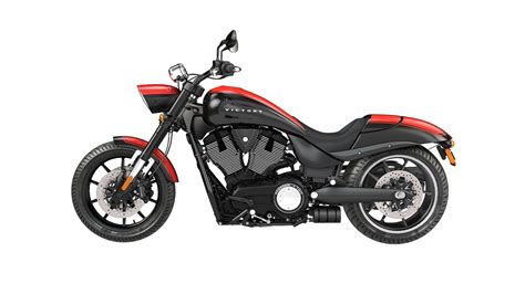 Showing the best bike ever built victory hammer. 2016 Victory Hammer S Review