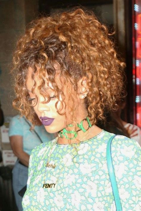 Rihanna Curly Ponytail Rihanna Hairstyles Curly Hair Styles