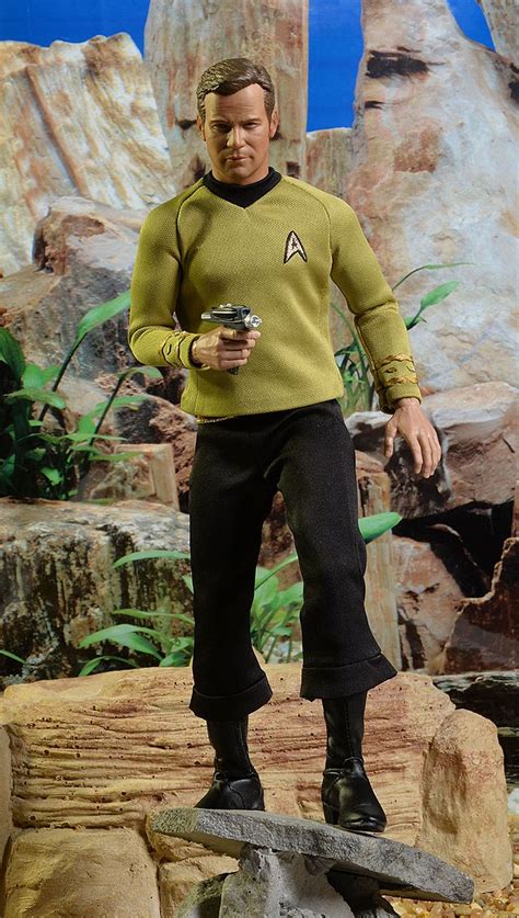 Star Trek Captain Kirk Mr Spock Sixth Scale Action Figure By Qmx Star