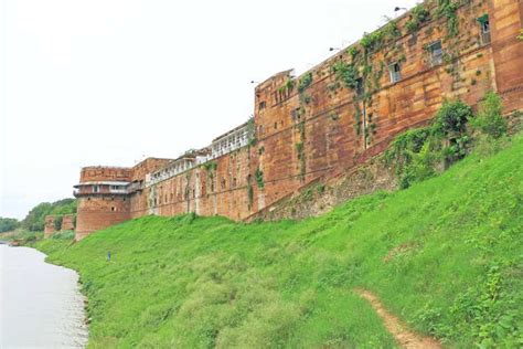 Uttar Pradesh Forts Discover The Five Historic Forts Of Uttar Pradesh
