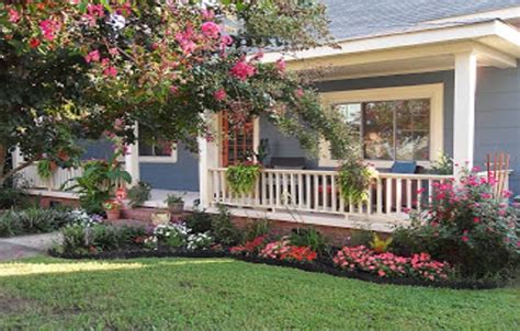 The ranch home has been one of the most popular architectural styles for decades. Landscaping Ideas For Front Of House With Porch ~ http://lanewstalk.com/beautiful-scenery ...