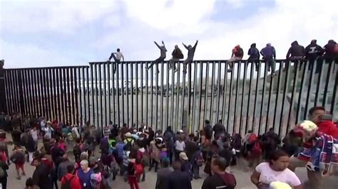 caravan of migrants readies for immigration showdown at u s border nbc news