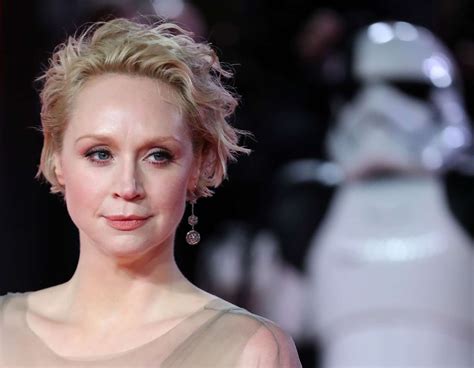 Gwendoline Christie Star Wars The Last Jedi Premiere In London 02 Gotceleb