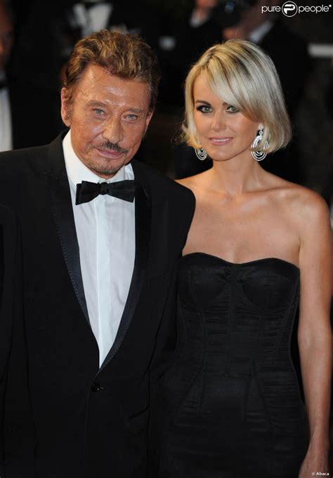 Cette dernière tenue inattendue qu'il portait dans son cercueil. Johnny et Laeticia Hallyday - Purepeople