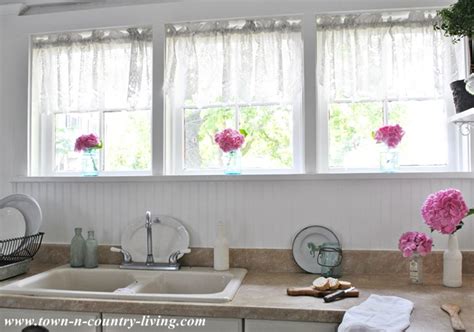 Why I Love My Farmhouse Kitchen Windows Town And Country Living