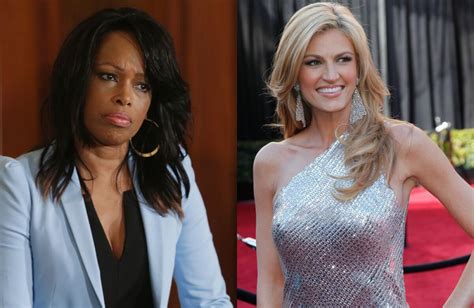 Pam Oliver Out Erin Andrews In On Foxs No 1 Nfl Broadcast Team Los
