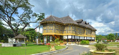 All about kuala kangsar, the perak royal town. Istana Kenangan