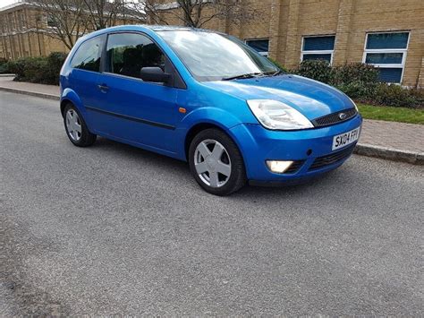 Ford Fiesta 14 Zetec 3dr Blue Low Mileage In High Wycombe