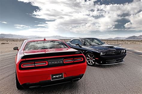 2015 Dodge Challengers Hellcat Red And Hemi 392 Black Mustang Gt500