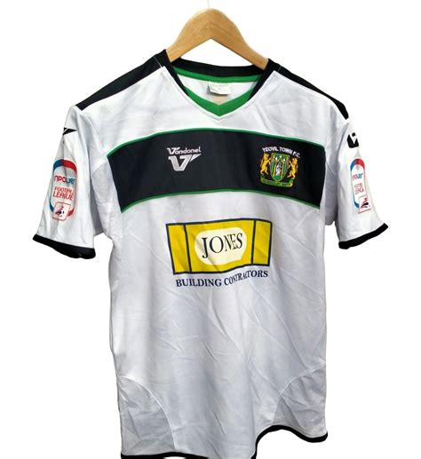 Yeovil Town 2009-10 Kits