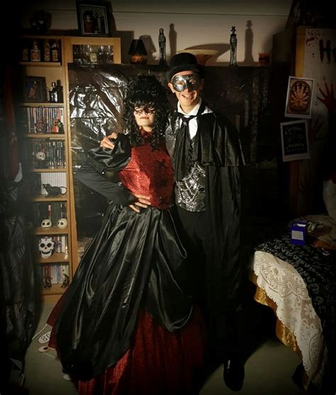 Gothic Masquerade Vampire Couple Fancy Dress Halloween Costume Makeup