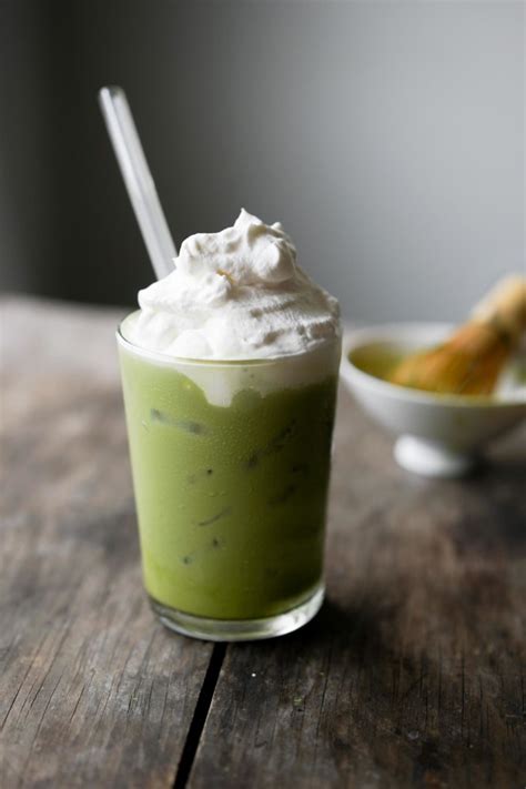 Iced Matcha Green Tea Latte Quick And Easy Hungry Huy