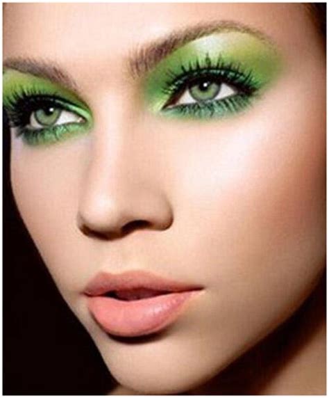 Pin By Christy Ballance On Face It Green Eyeshadow Look Eye