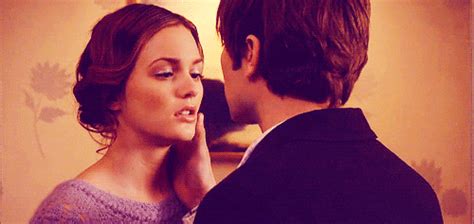 Gossip Girl Kiss  Find And Share On Giphy