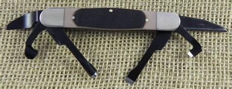 The inexpensive knife is priced right but lacks a lot. SCH24OT Schrade Old Timer Splinter Carving Schrade Nože Nůž