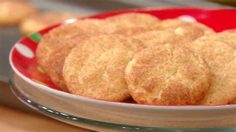You might even call it a cookie, but it's not! Trisha Yearwood's Snickerdoodle Cookies | Snickerdoodle cookie recipes, Snicker doodle cookies ...